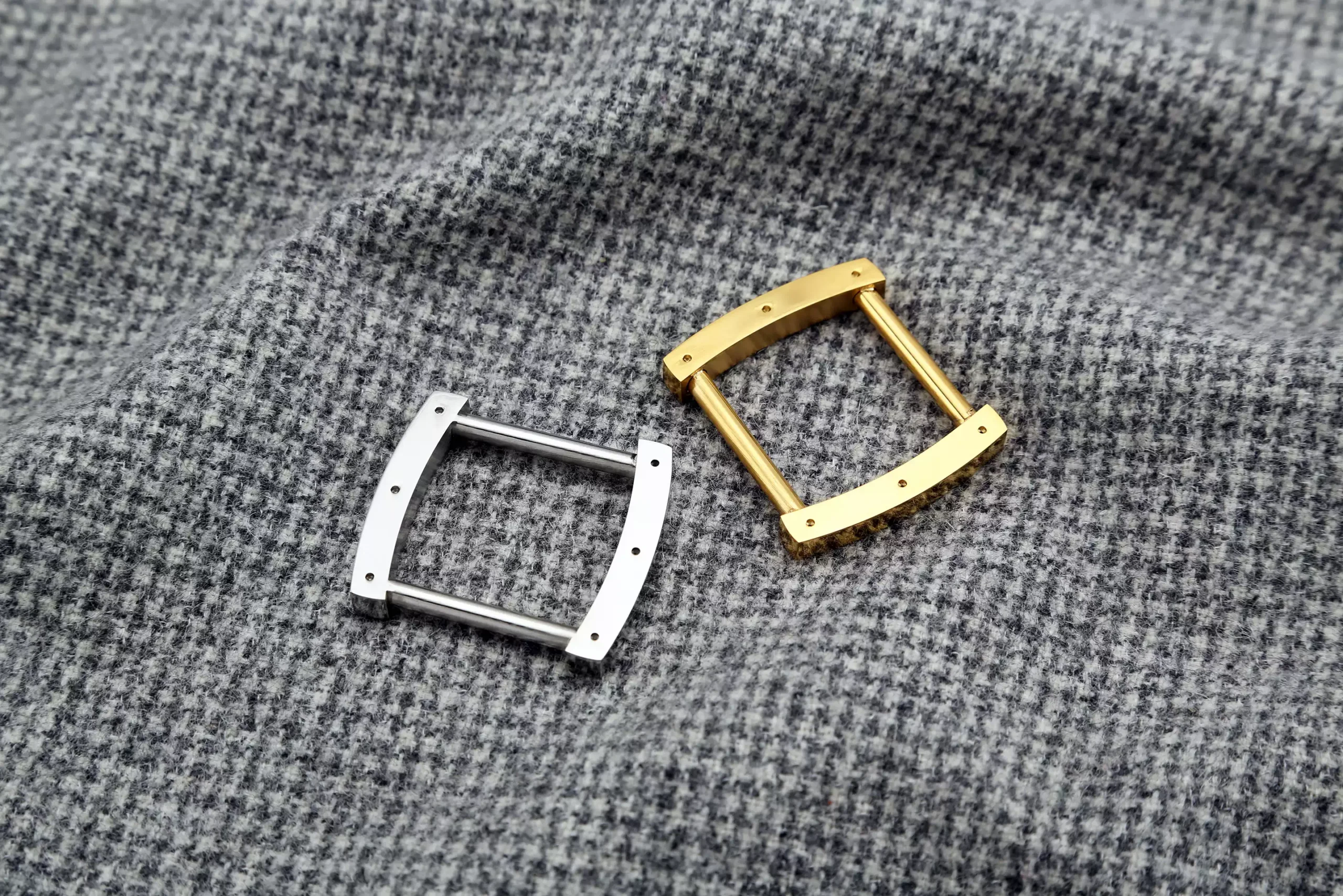 Laser Cut Mirror Flat Wire Loop scaled