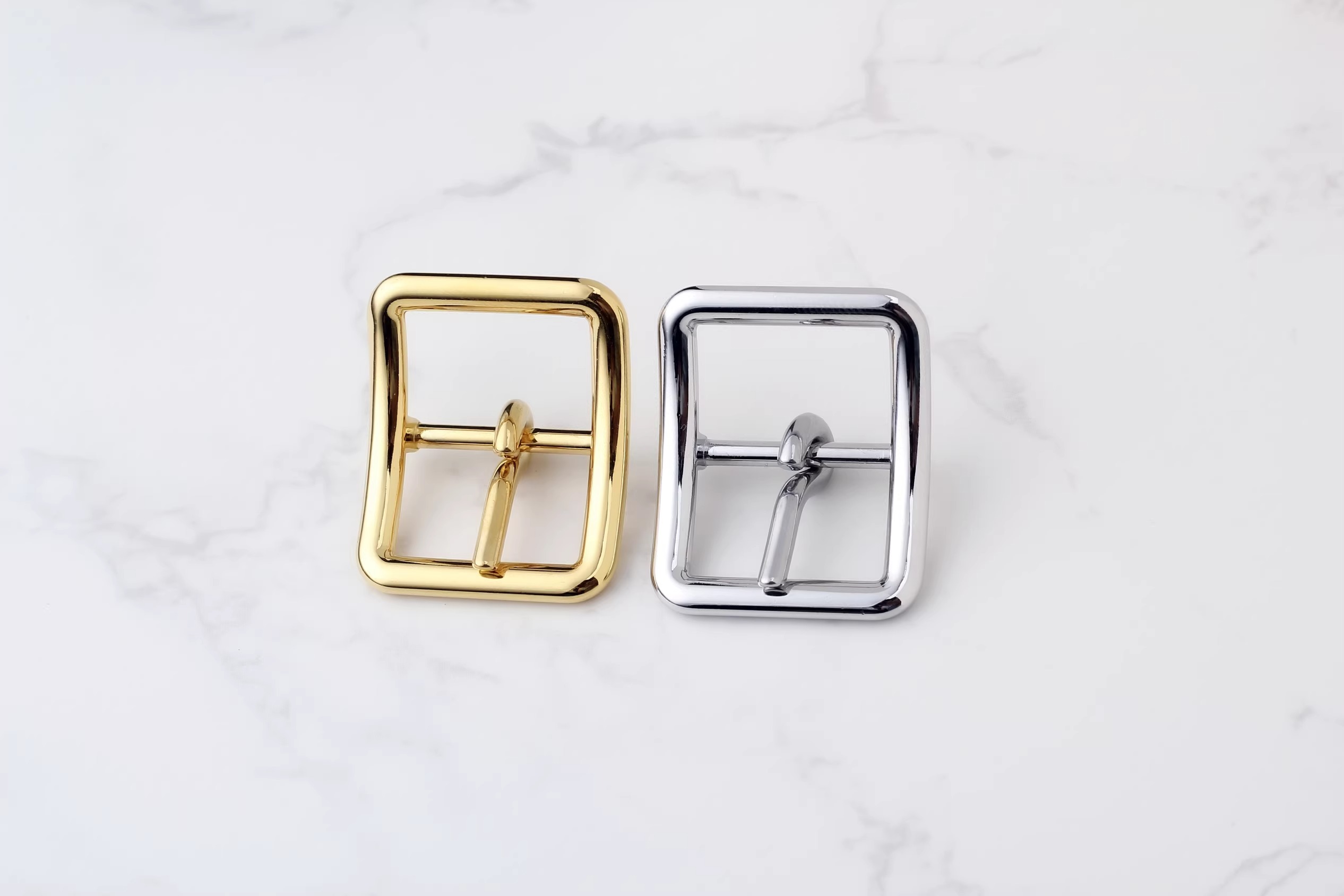 Pin buckle for bag shoulder strap 1